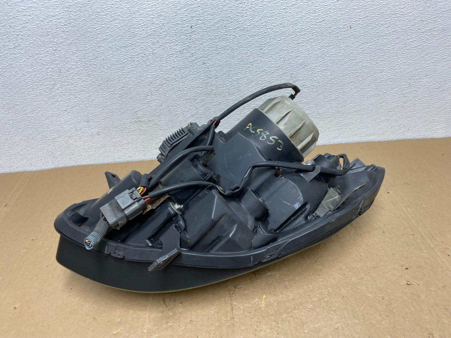 2004 to 2006 Nissan Maxima Left Driver Side Headlight Hid Xenon AC5853 DW6