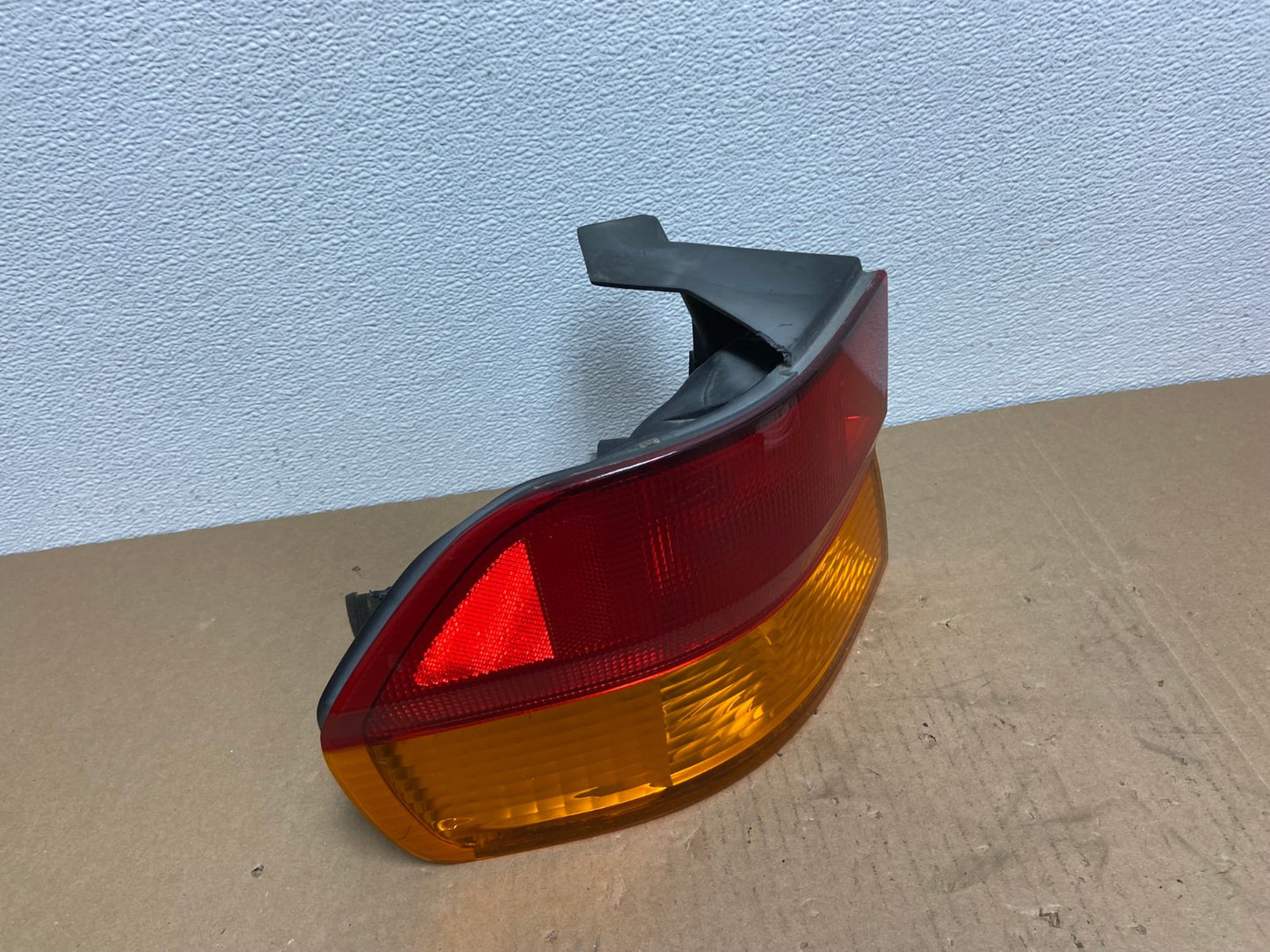 2002 2003 2004 Honda Odyssey Left Driver LH Side Tail Light AB6469 LK2