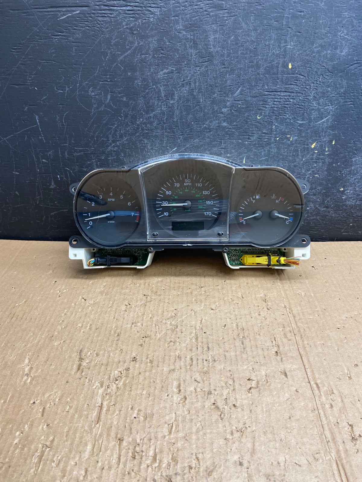 1998 to 1993 Jaguar XJ8 Speedometer Gauge Instrument Cluster AE4318 DW0