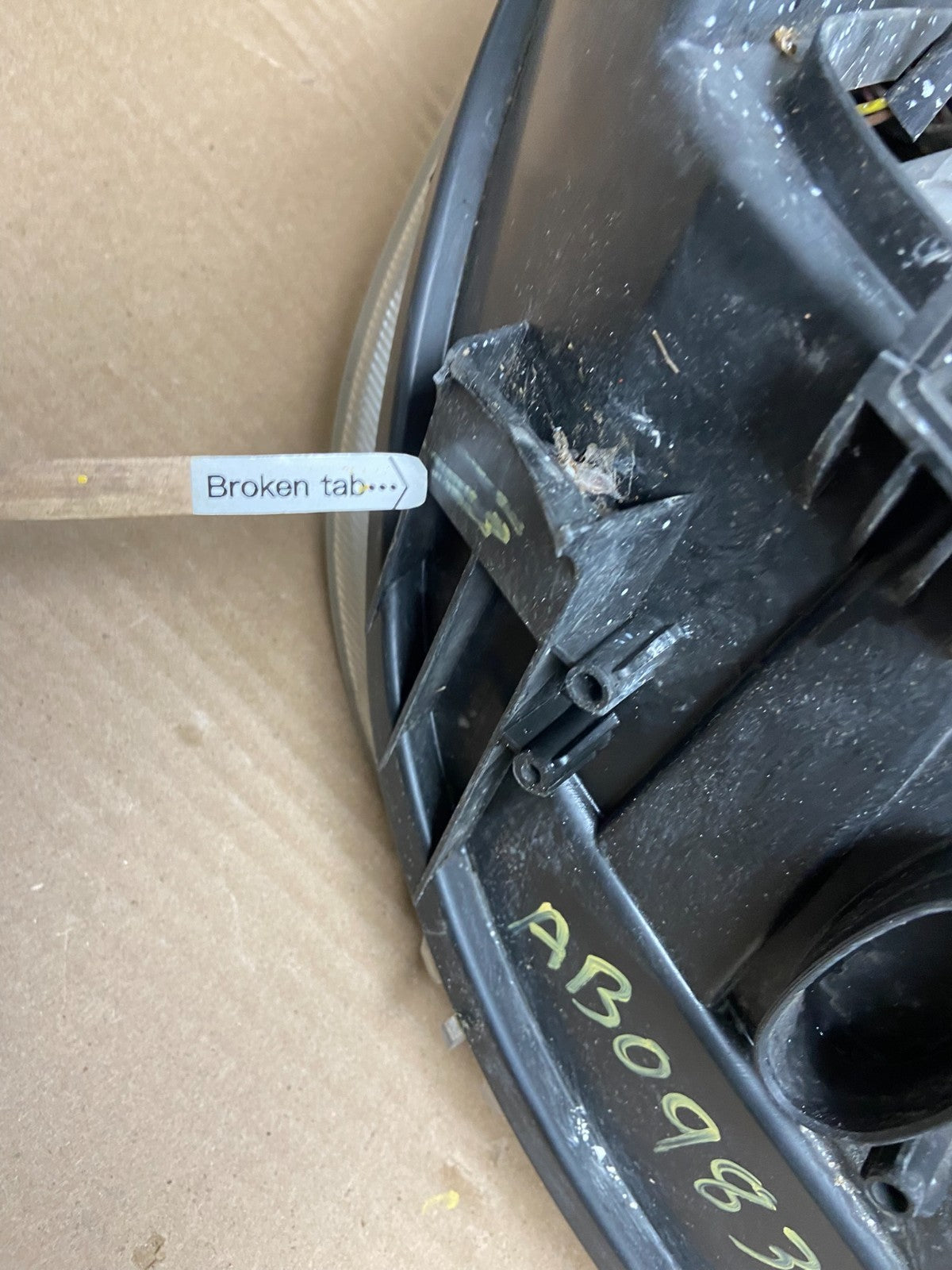 2007 to 2013 Mercedes Sprinter Headlight Left Driver Side Halogen Oem AB0983 DW6