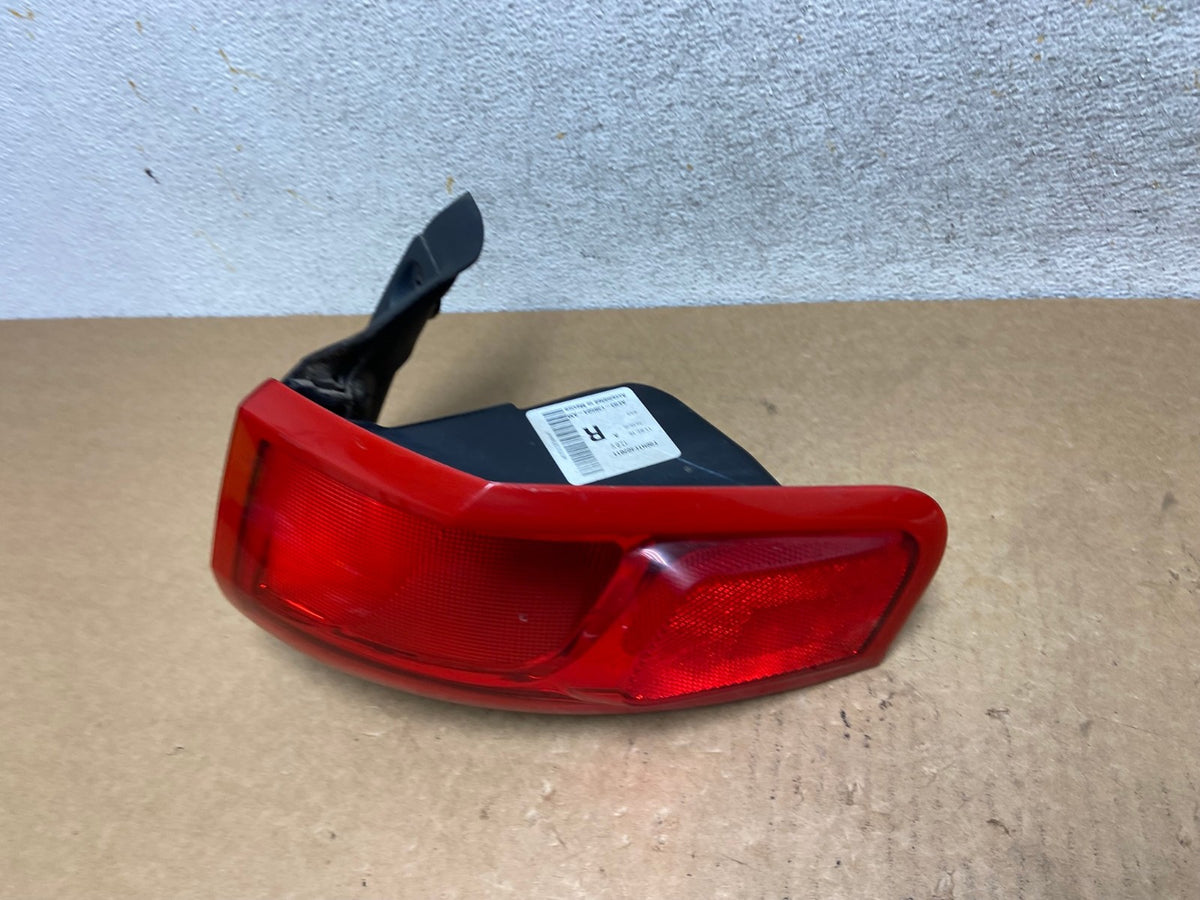2010-2018 Lincoln Mkt Right Passenger Rh Side Tail Light AI3289 LK1