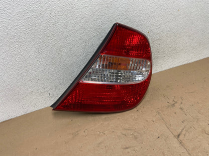2002 2003 2004 Toyota Camry Tail Light Right Passenger Rh Side AG5504 LK2