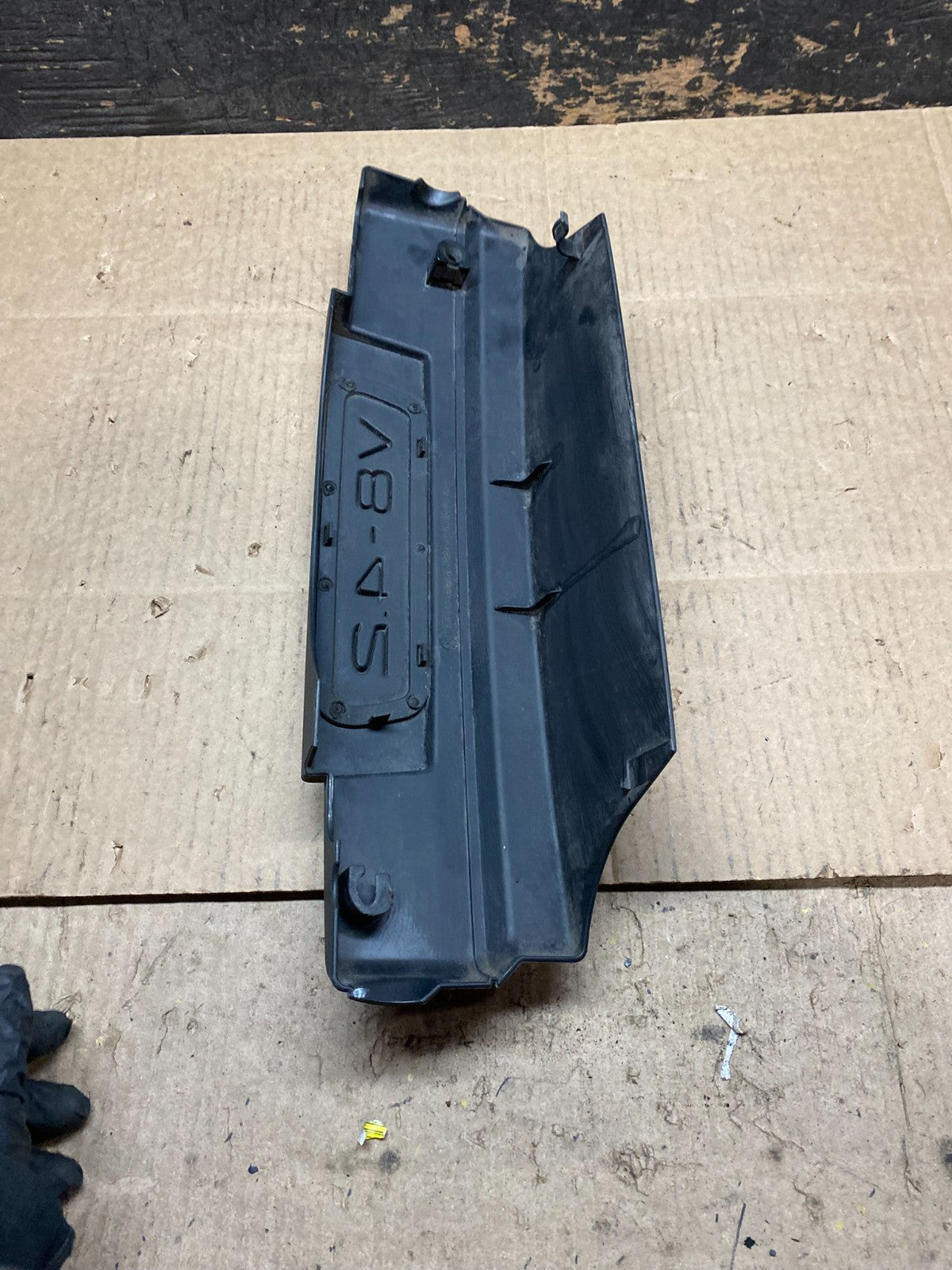 2004 2005 2006 Audi  A8 4.2L Engine Motor Cover Oem x9587 DG6