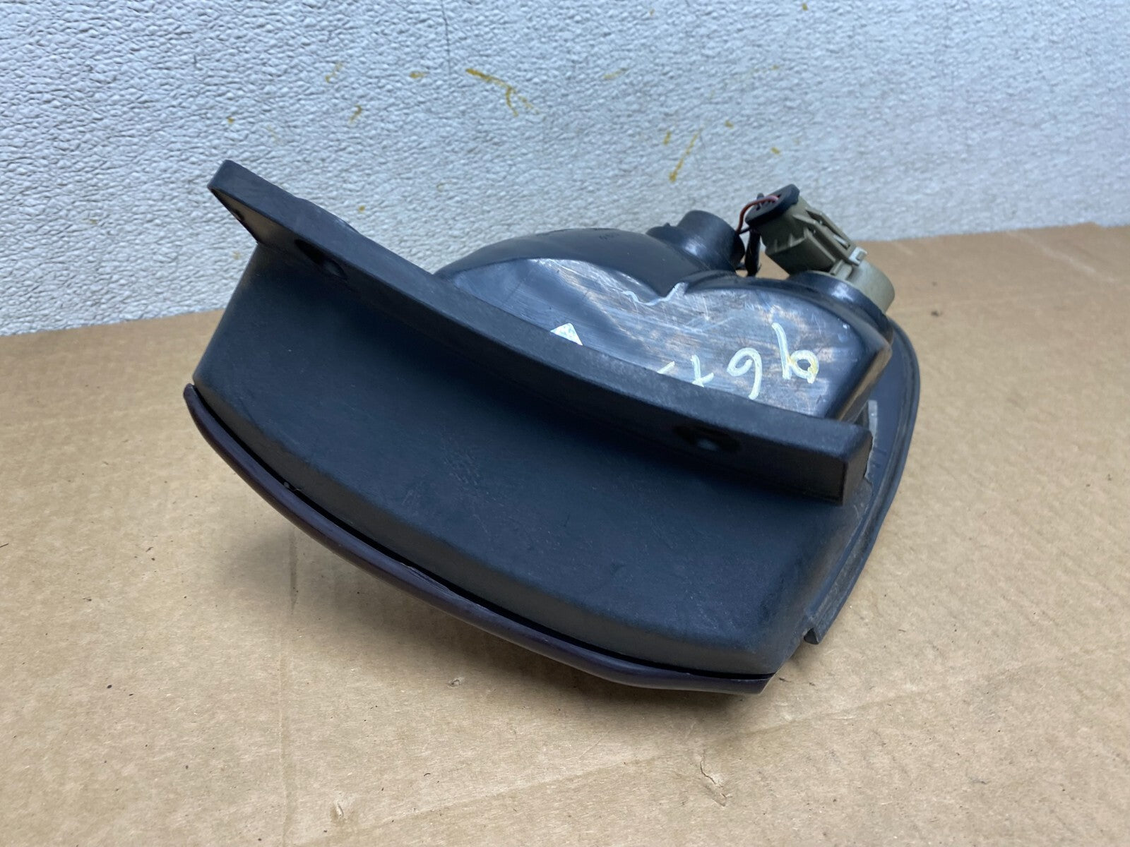 1998 to 1999 Ford Taurus Wagon Right Passenger RH Side Tail Light OEM O6708 DW7