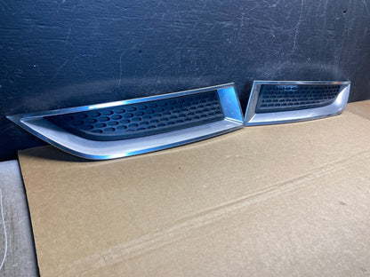 2013 to 2016 GMC Acadia Right+Left Set Upper Bumper Grille Cover AF6875 DG2