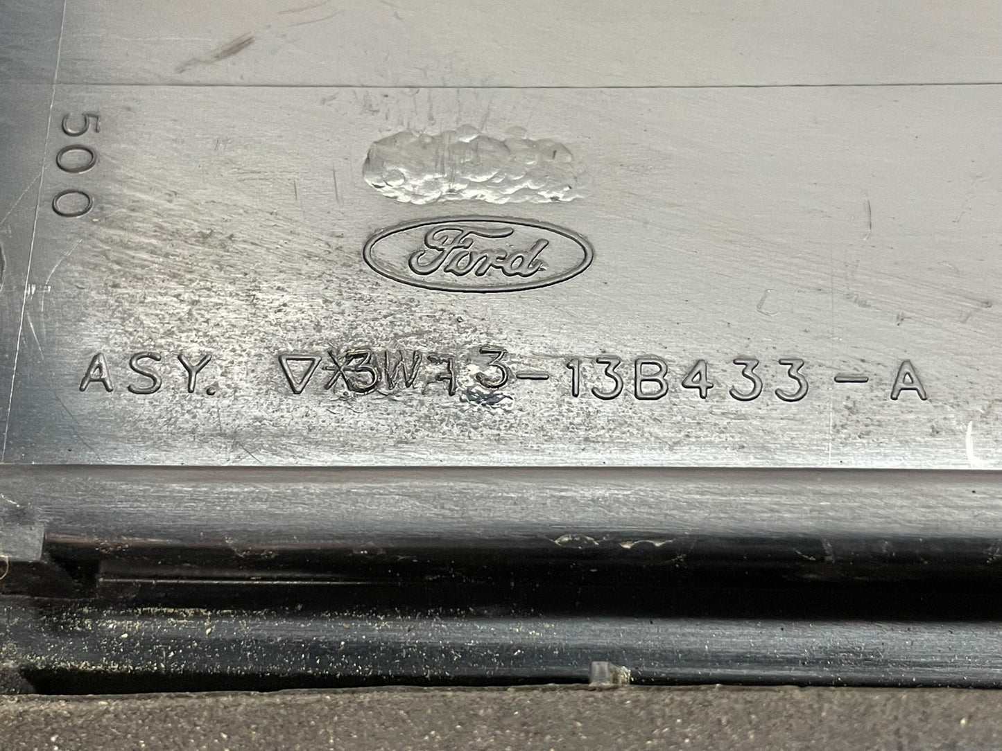 1998 - 2011 Ford Crown Victoria Trunk Rear Garnish License Plate Panel ag7563 DG4