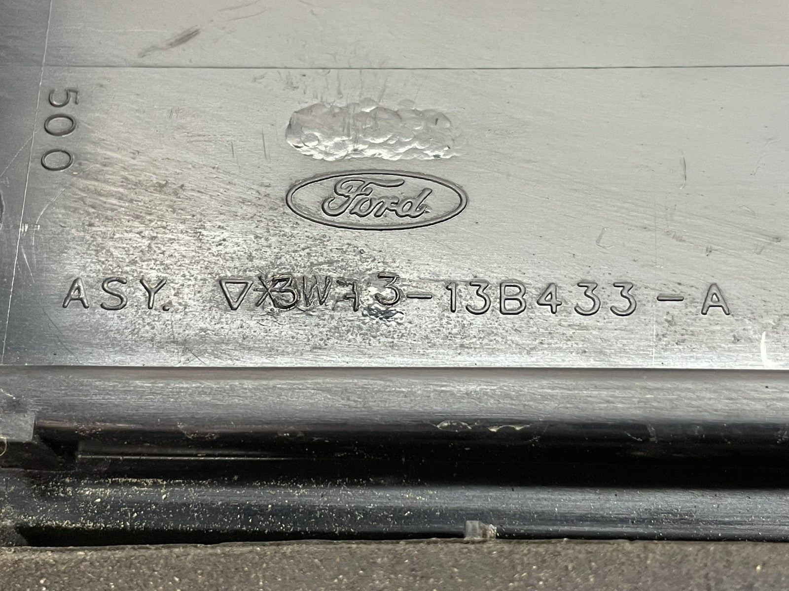 1998 - 2011 Ford Crown Victoria Trunk Rear Garnish License Plate Panel ag7563 DG4