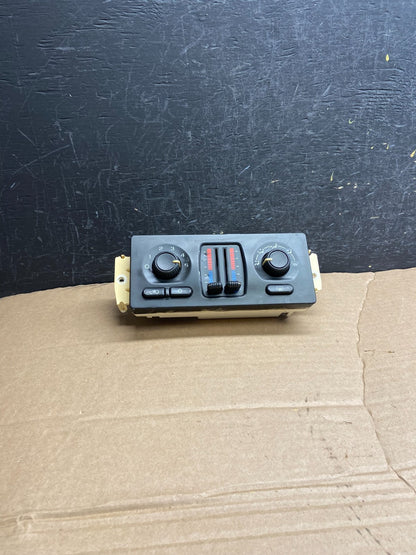 2003 to 2006 Silverado Sierra Tahoe Dual Climate Control w/ Defog AF18140