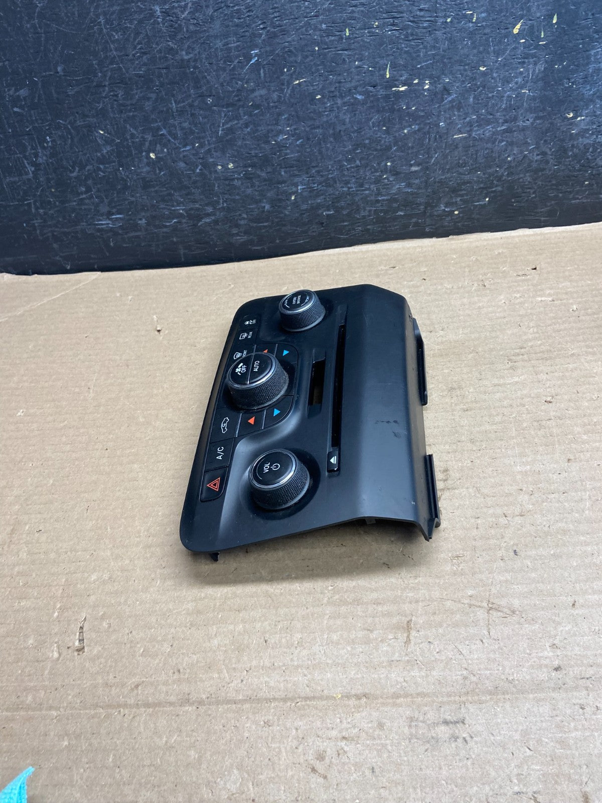 2011 to 2014 Dodge Charger Audio Climate Control Panel ah3480 DG1