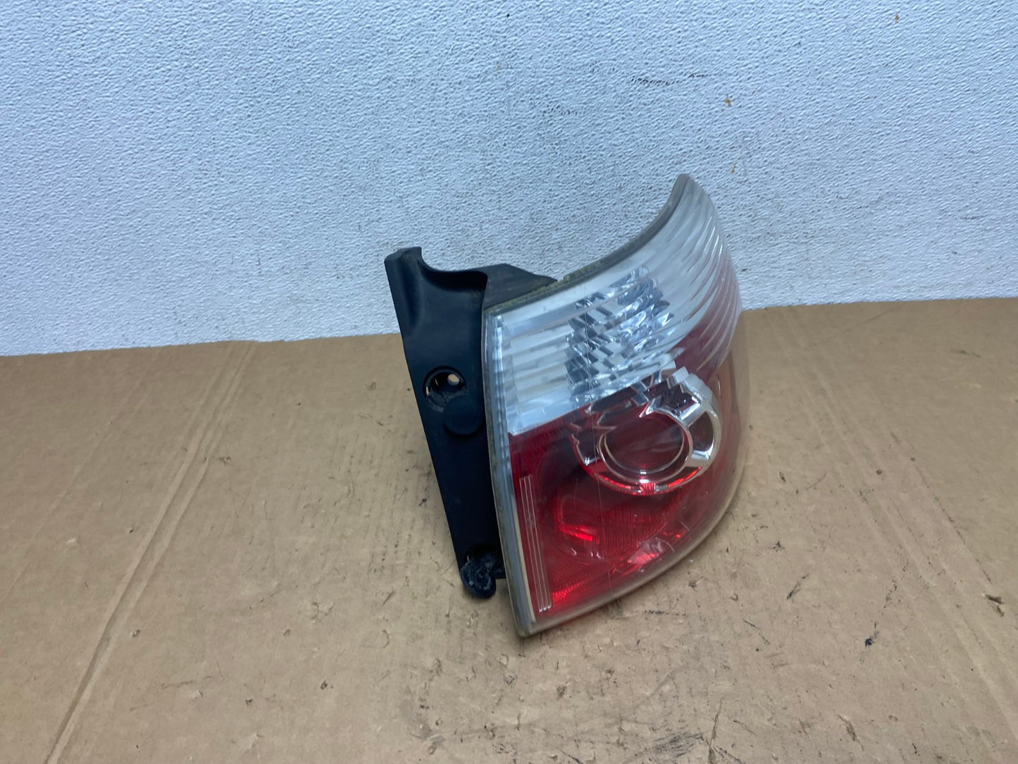 2007 to 2012 GMC Acadia Halogen Tail Light Right Passenger RH Side AD3195 LK2