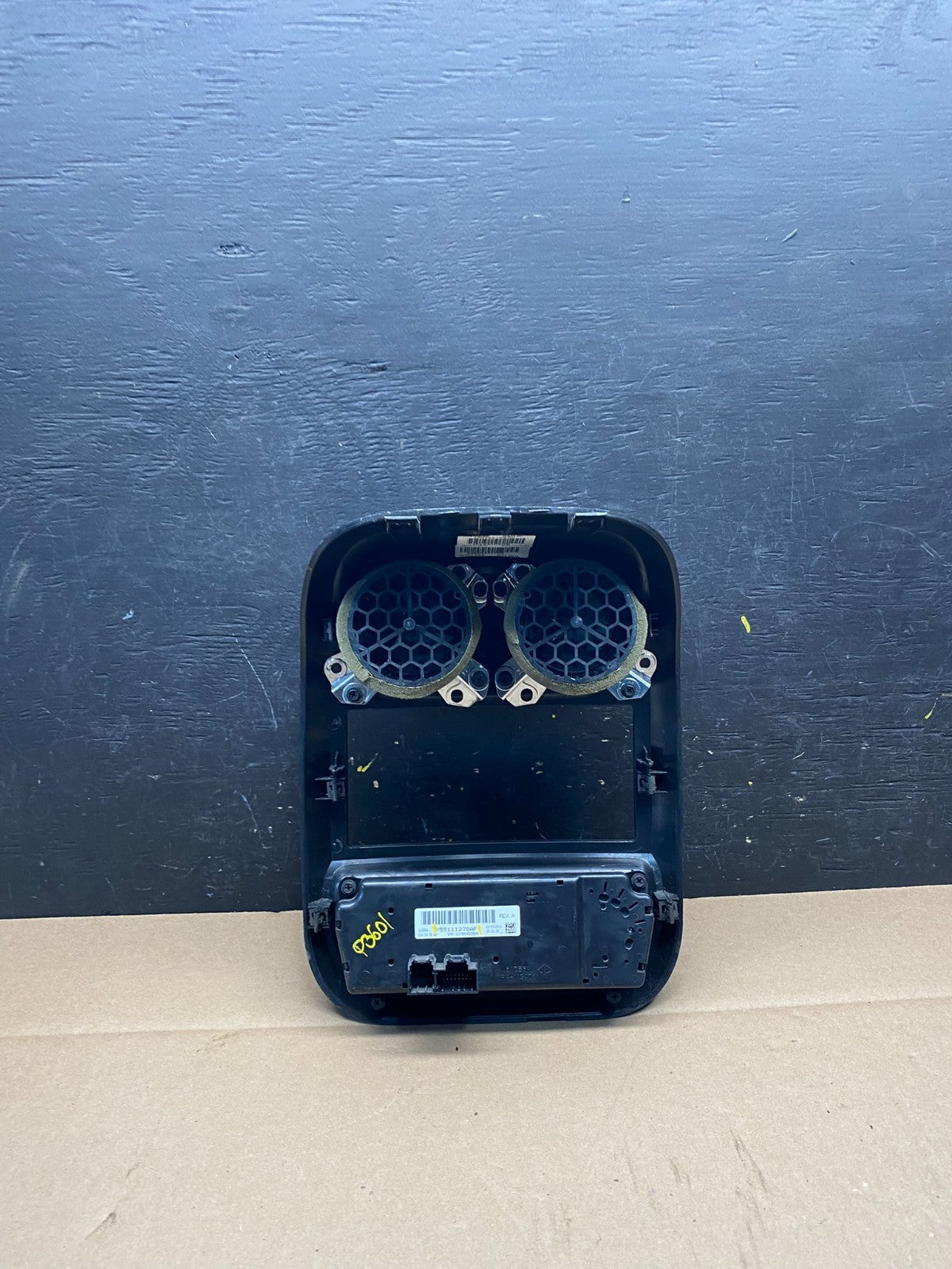 2011 to 2017 Jeep Compass Dash Climate Temperature Control Radio Bezel P3601 DG5