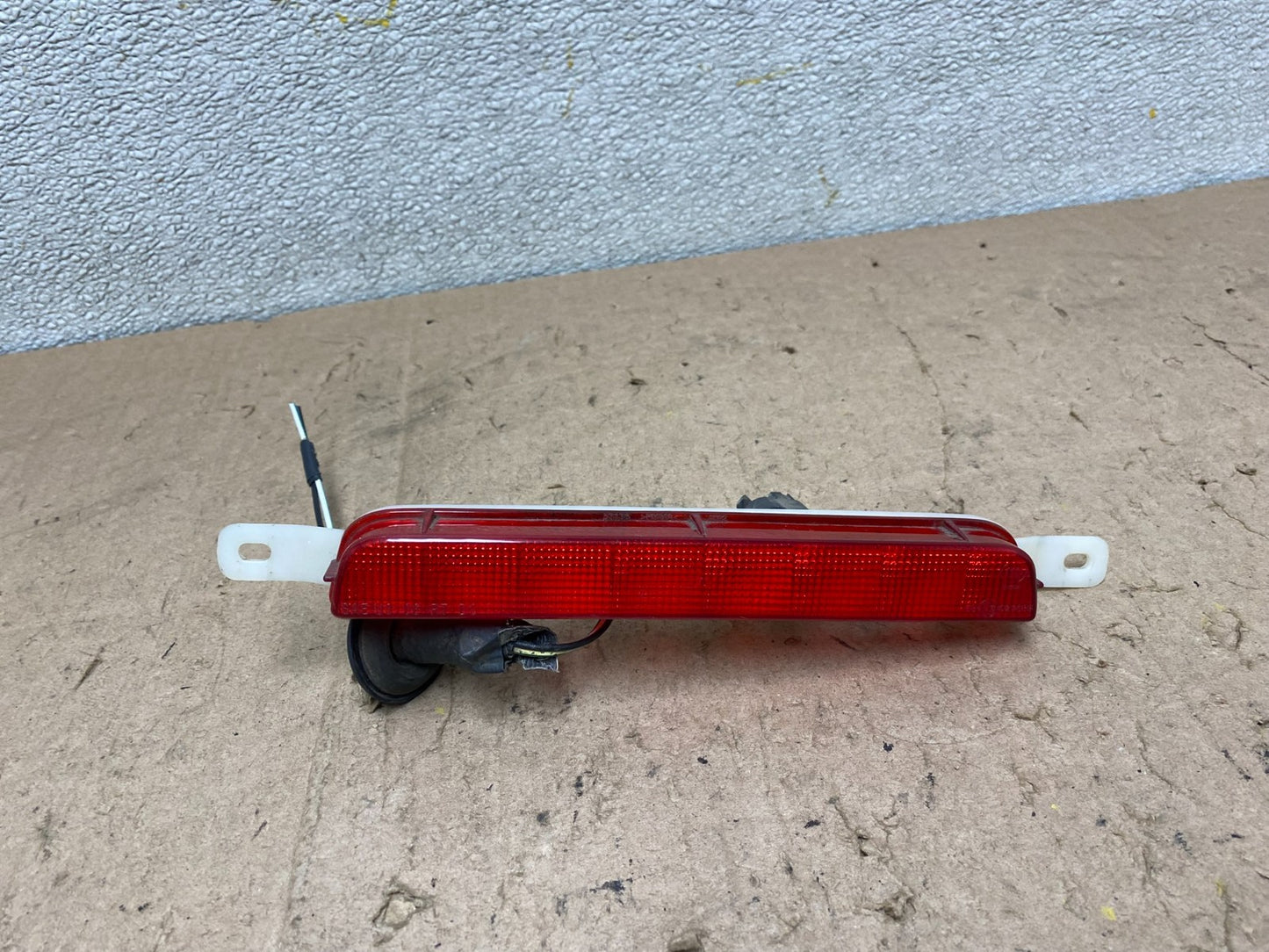 2008-2019 Chrysler Dodge Grand Caravan Stop 3rd Brake Tail light High W2945 DG0