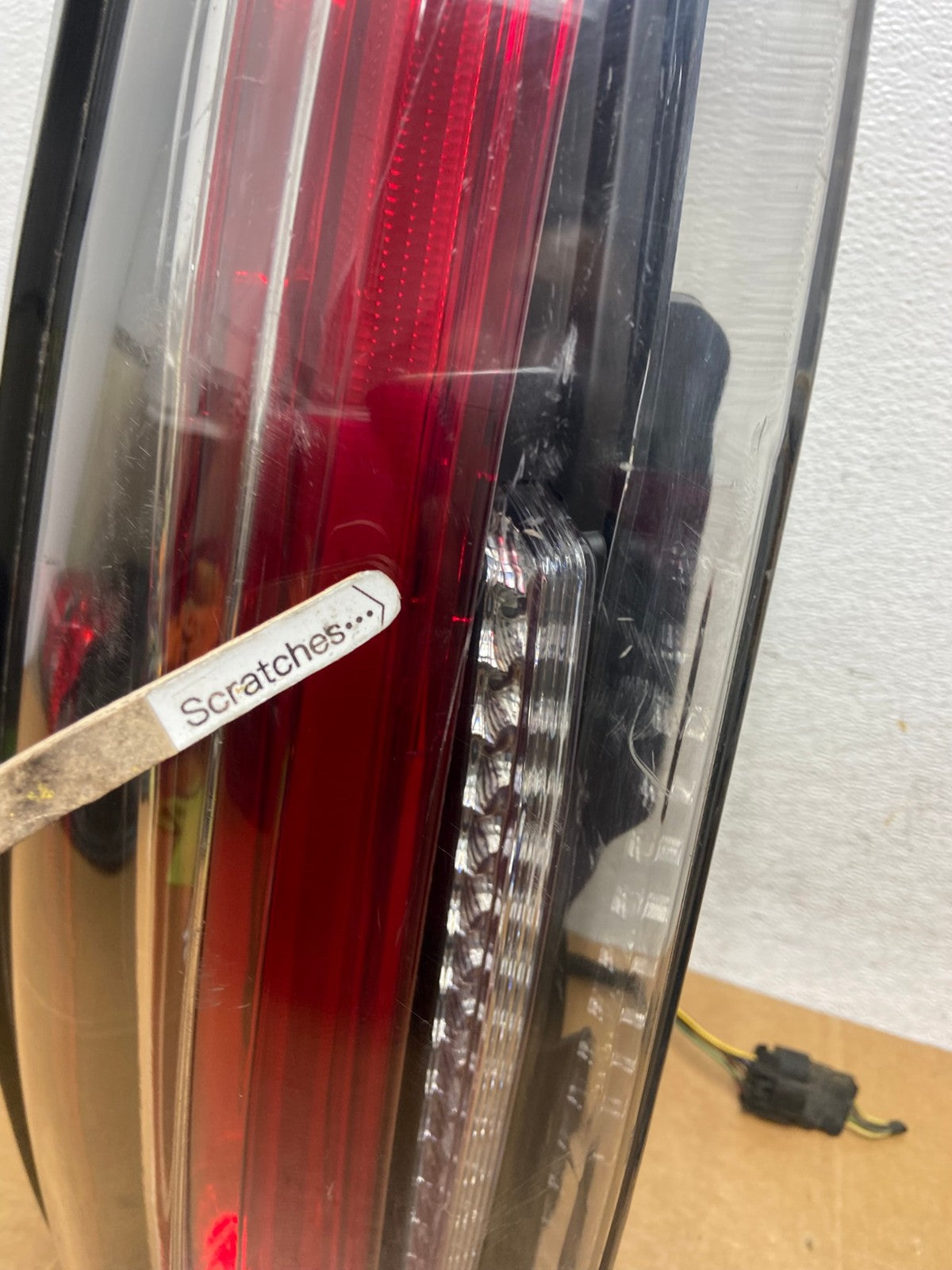 2007 to 2014 Cadillac Escalade Left+Right Set Side LED Tail Lights AE0683 LK3