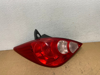 2007 - 2012 Nissan Versa Hatchback Left Driver Side Lh Tail Light AD1041 LK0