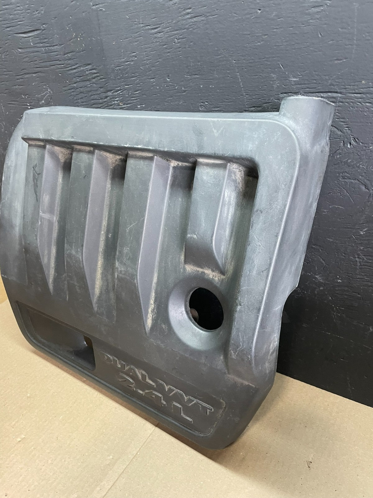 2011 to 2014 Chrysler 200 2.4L VVT Engine Motor Cover  Shield ab7827 DG2