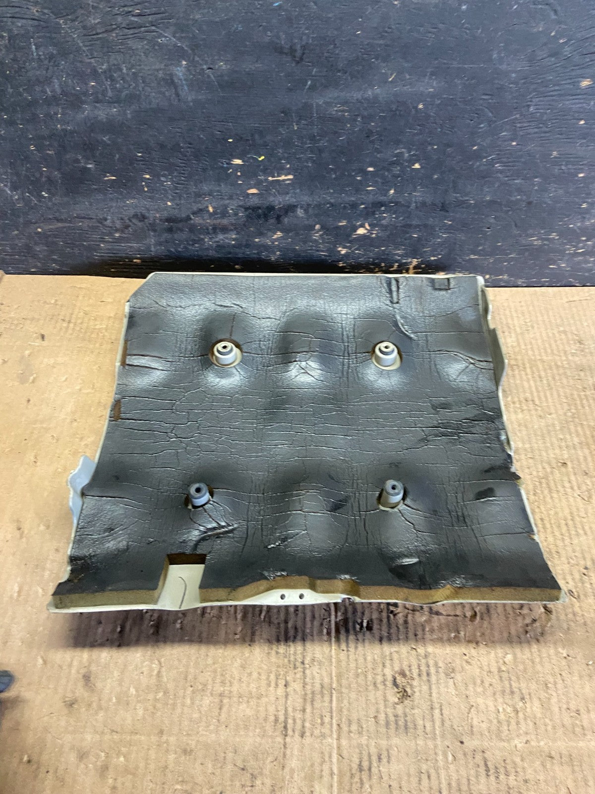2001 to 2004 Cadillac Deville Seville Northstar Engine Motor Cover R7109 DG4
