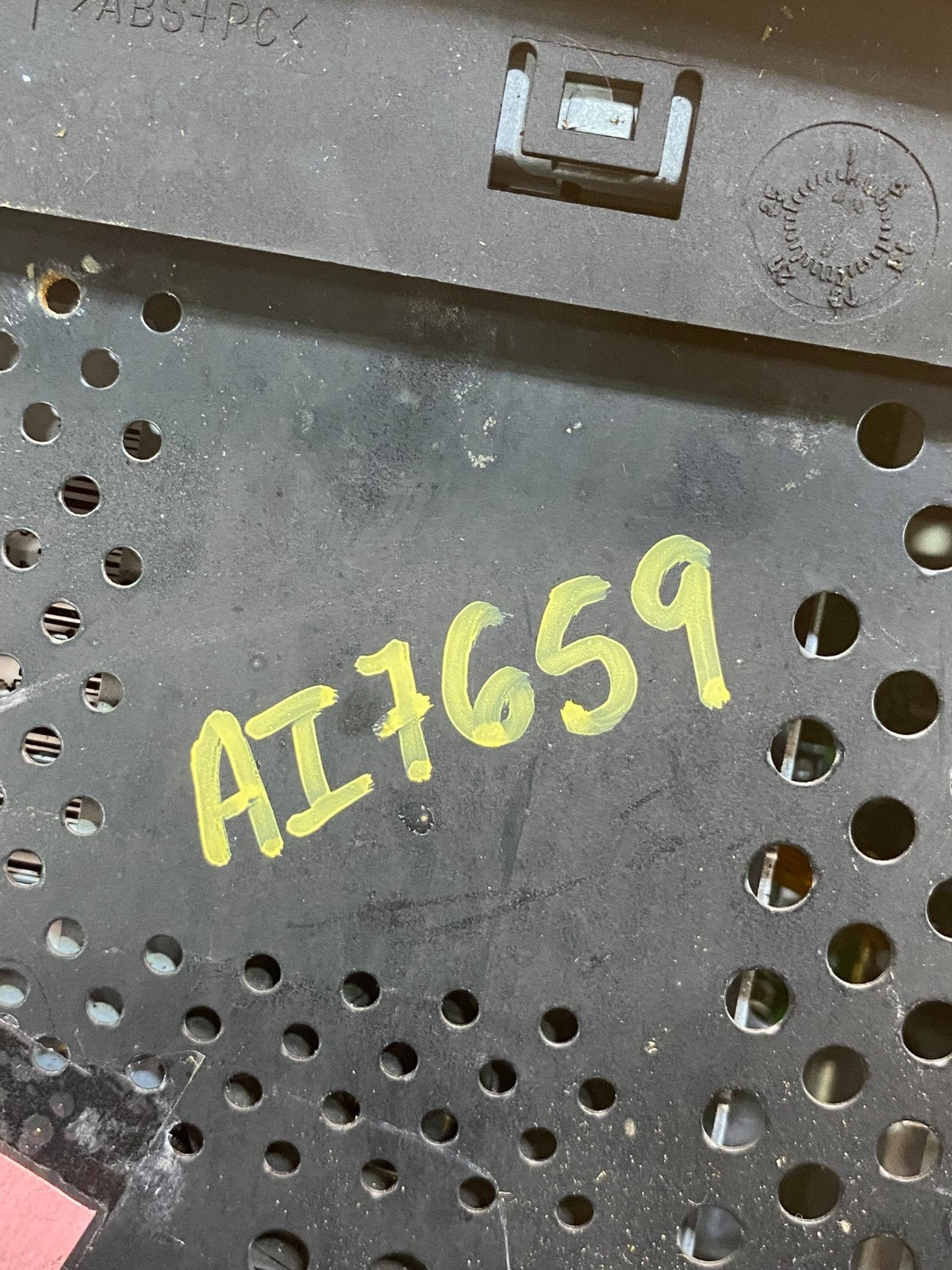 2004 to 2010 Toyota Sienna AM FM CD WMA Mp3 Radio Receiver AI7659 DG7