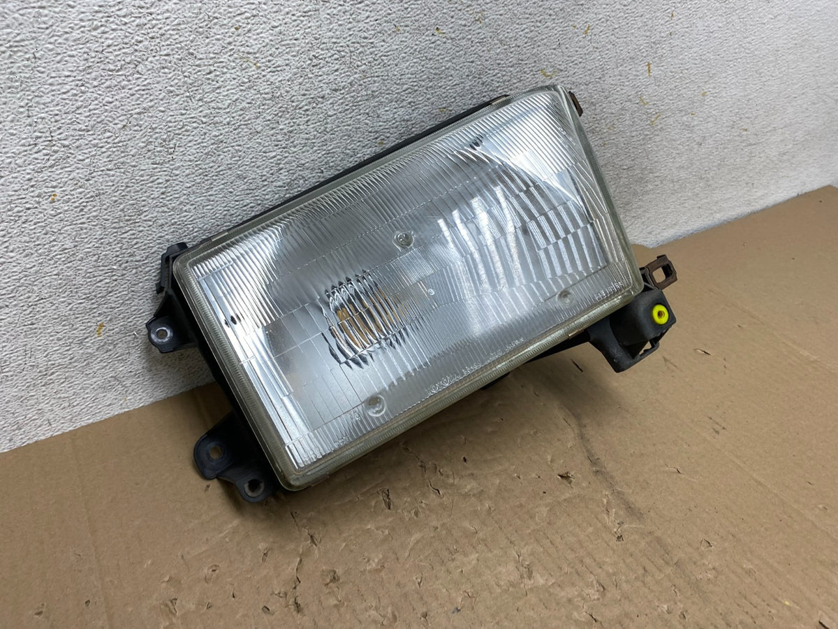 1996 to 1998 Toyota 4Runner Halogen Right Passenger RH Headlight AI1264 DW2
