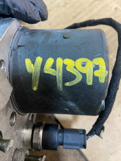 2016 - 2018 Kia Sorento ABS Anti-Lock Brake Pump 6758969 OEM Y4397 DG8