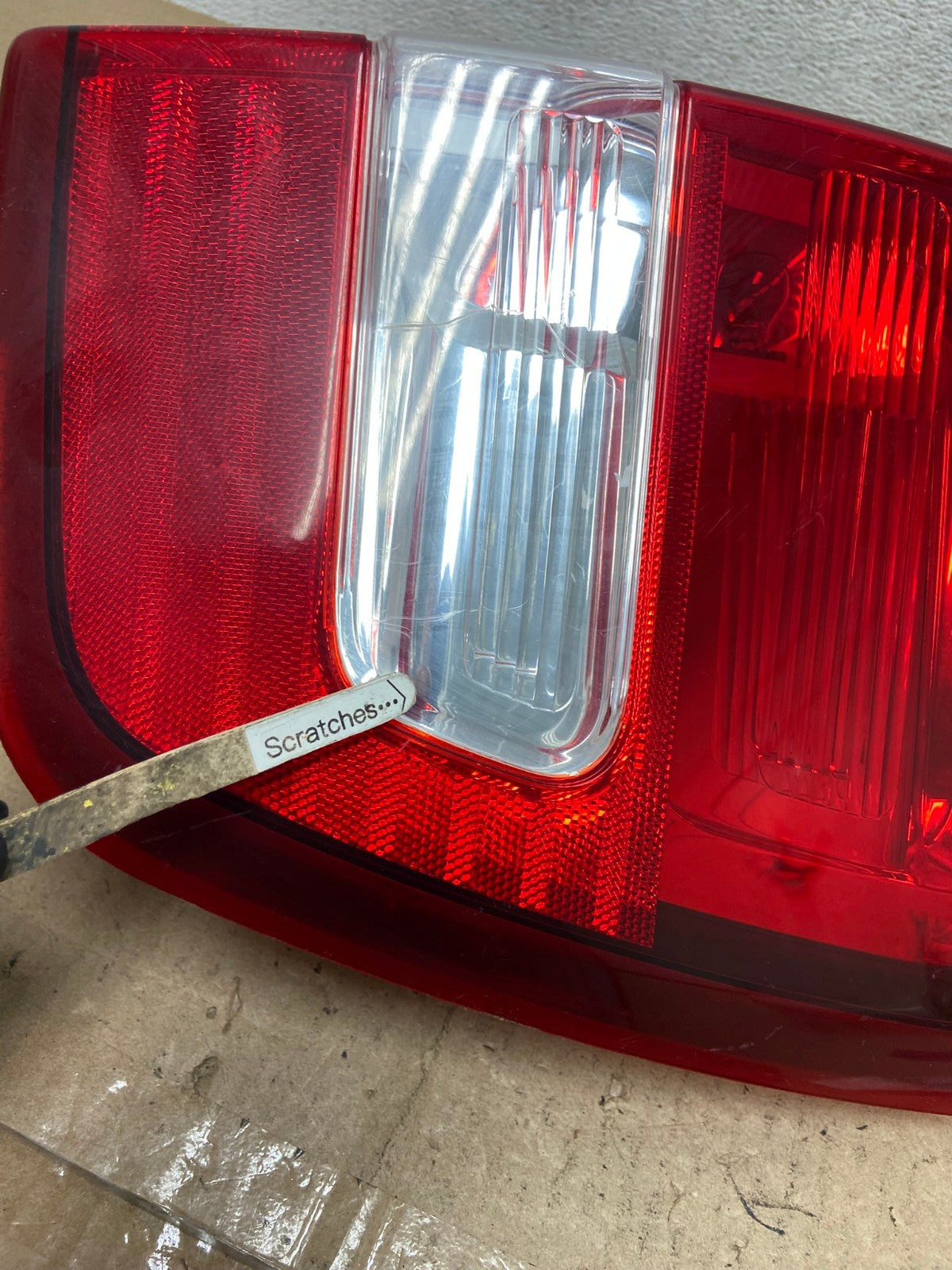 2007 to 2012 Ford Expedition Left Driver LH Side Tail light AE6493 LK3