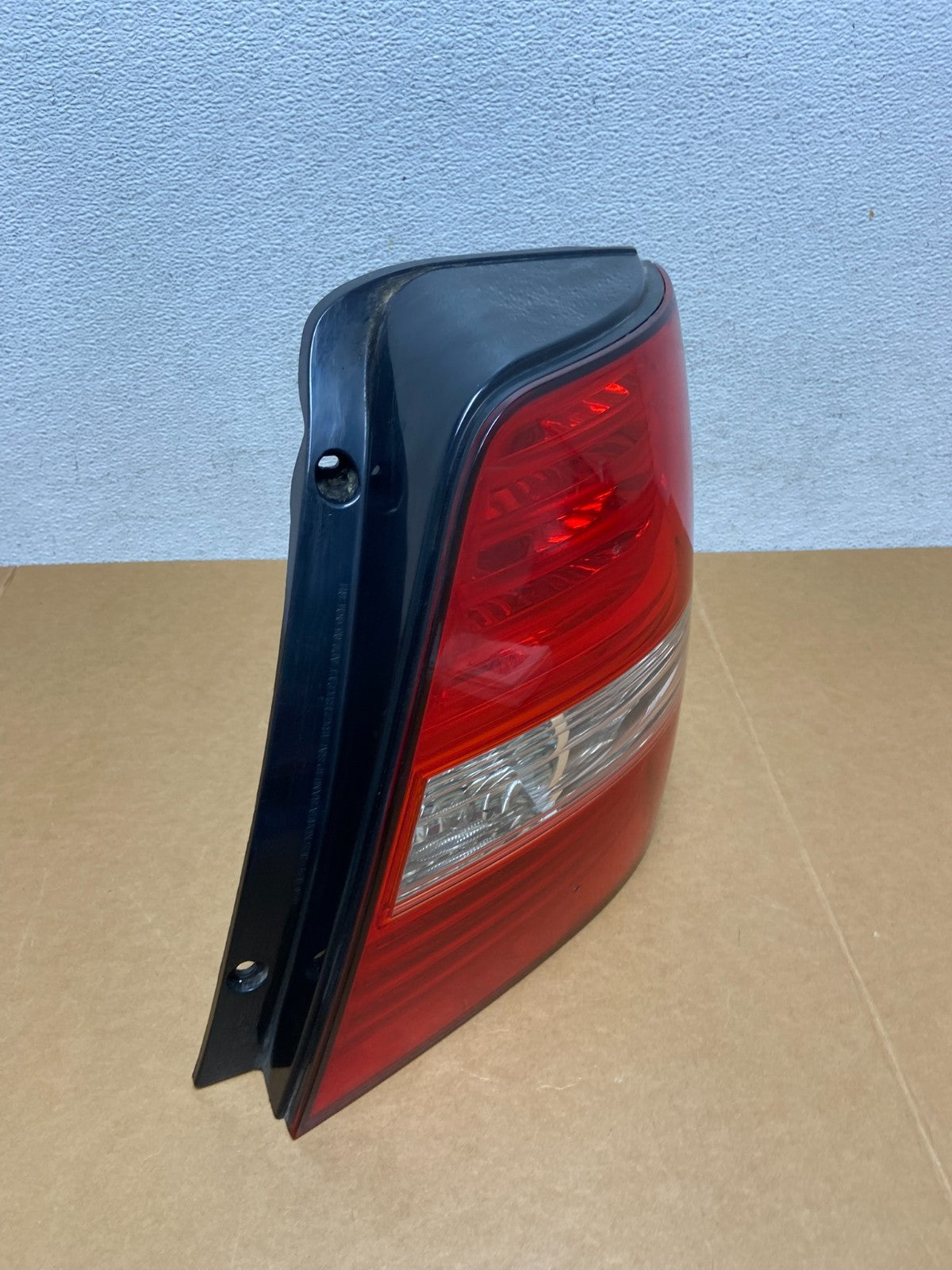 2007 2008 2009 Kia Sorento Right Passenger RH Side Tail Light AD8881 DW2
