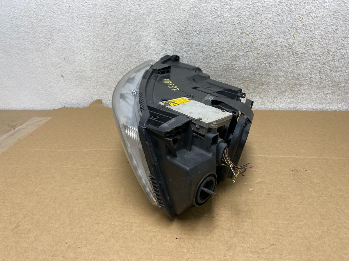 2005 to 2008 Audi A6 Right Passenger Side Headlight Xenon HID AH7737 DW8