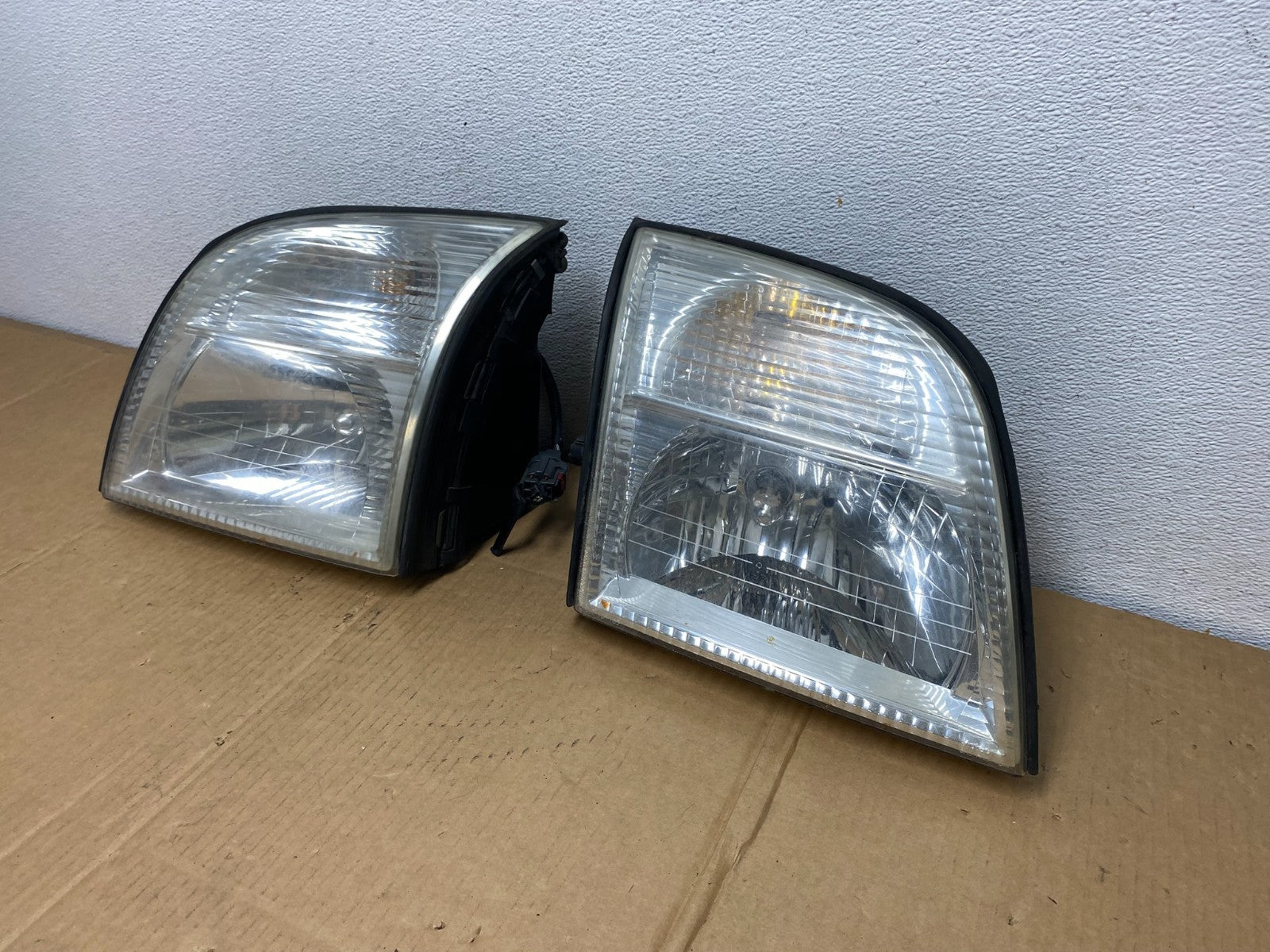 2002-2005 Mercury Mountaineer Left+Right Side Halogen Headlights AD0759 DW1