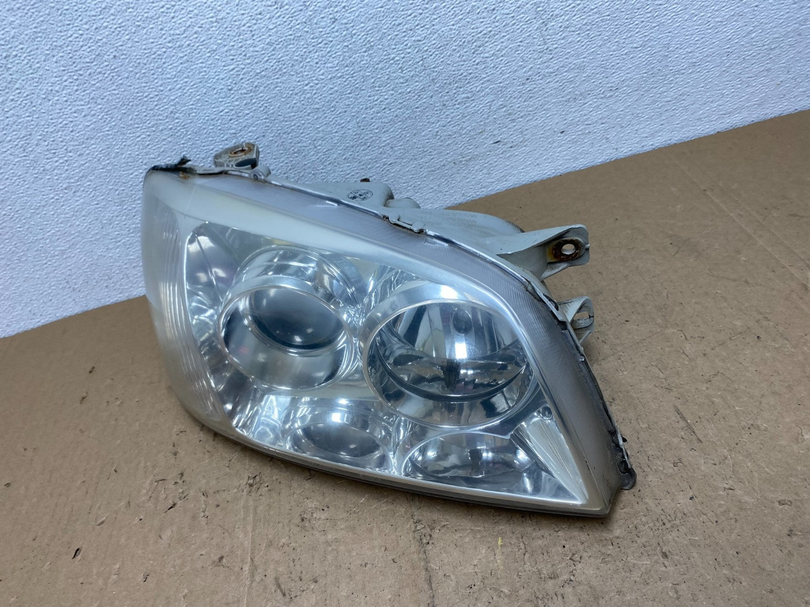 2004 2005 Hyundai XG350 XG Right Passenger RH Headlight Halogen AC7246 DW1