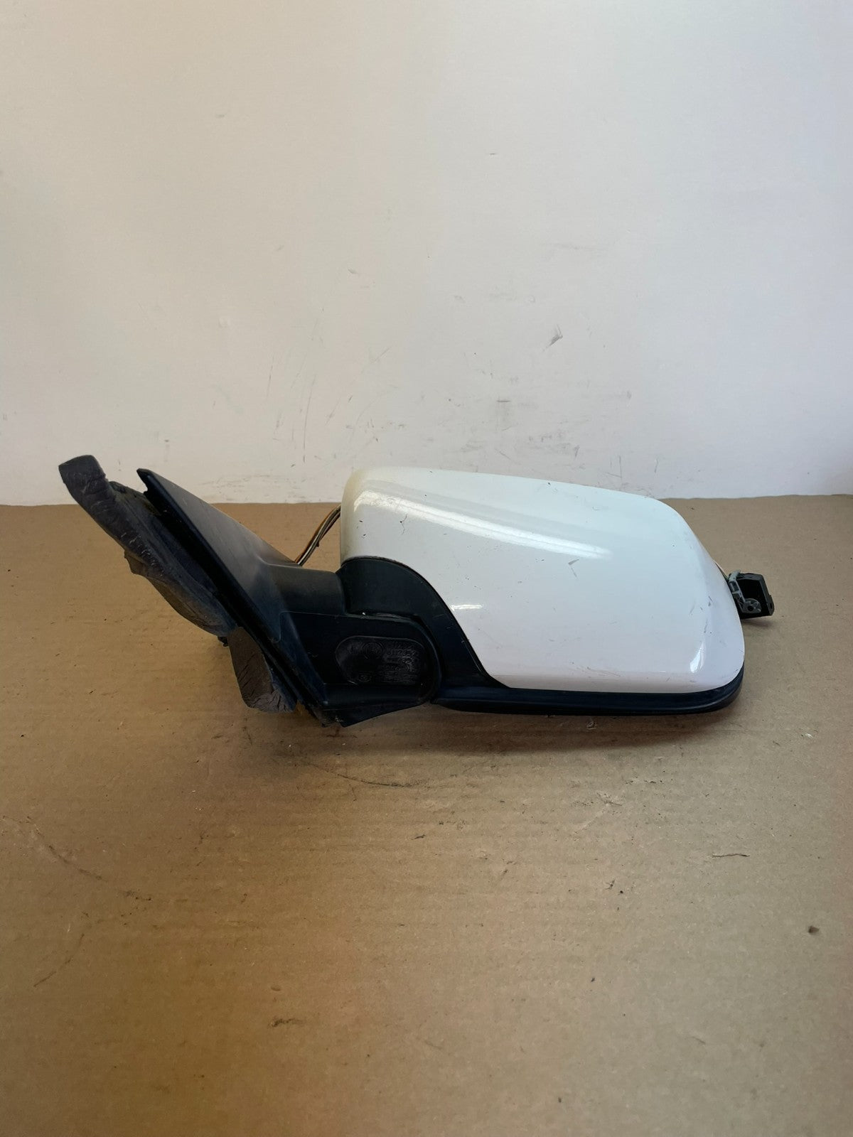 2001 to 2006 BMW 325i Left Driver LH Side View Door Mirror AF8473 DG3