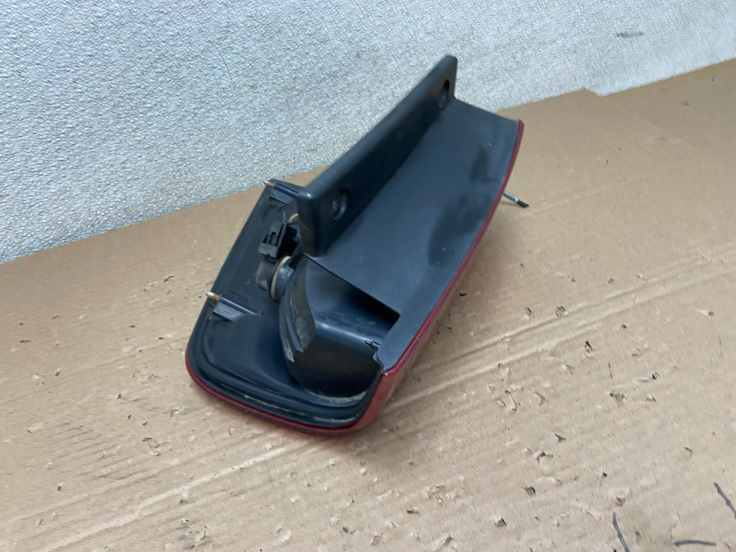 2003 to 2006 Lincoln Navigator Left Driver LH Side Tail Light OEM AB1425 LK5