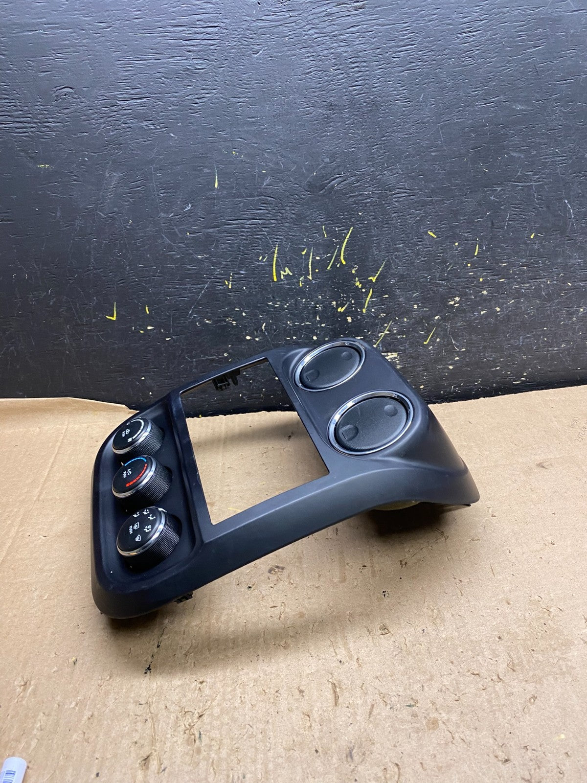 2011 to 2017 Jeep Compass Dash Climate Temperature Control Radio Bezel Z1823 DG2