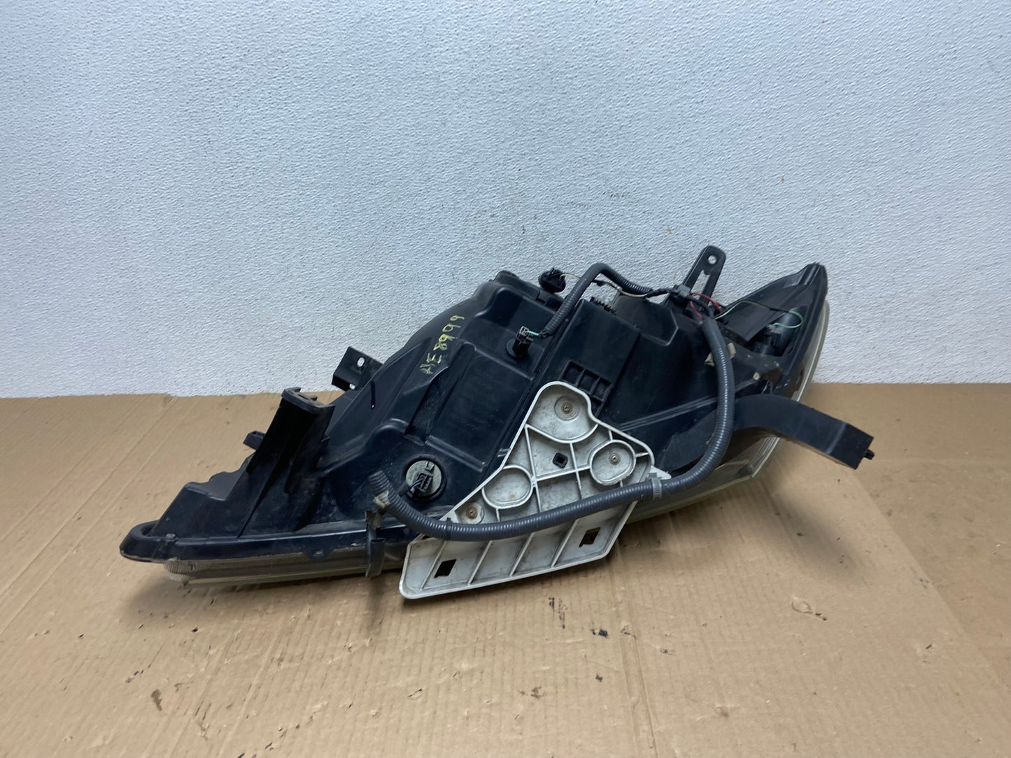 2013 to 2016 Nissan Pathfinder Right Passenger RH Side Headlight AE8999 LK7