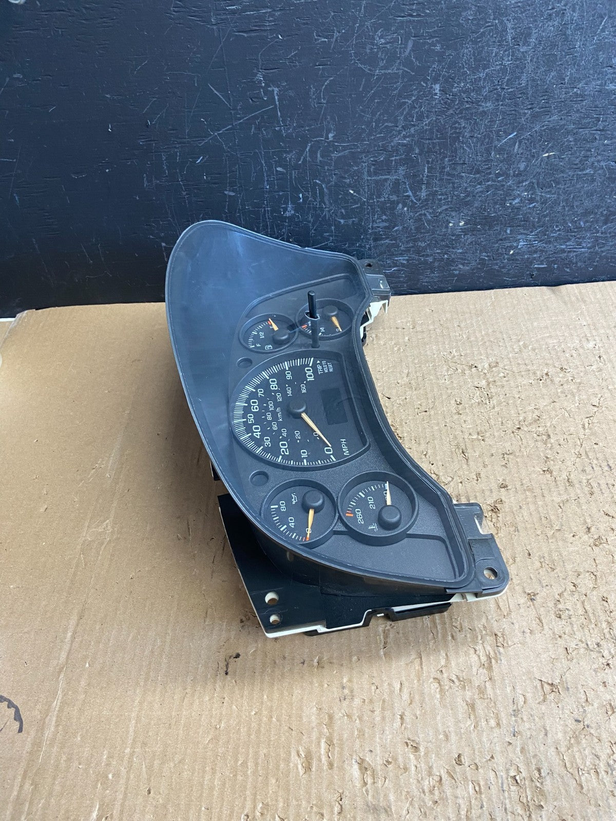 2004 to 2007 Chevrolet Express Speedometer Cluster Gauge AF1589 DG1