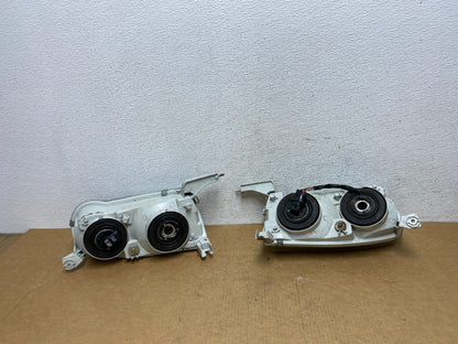 2001-2002 Toyota Corolla Left+Right Side Halogen Headlights AD4483 DW7