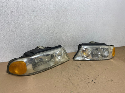 1998 to 2002 Lincoln Navigator Left+Right Halogen Headlights AF4748 DW2