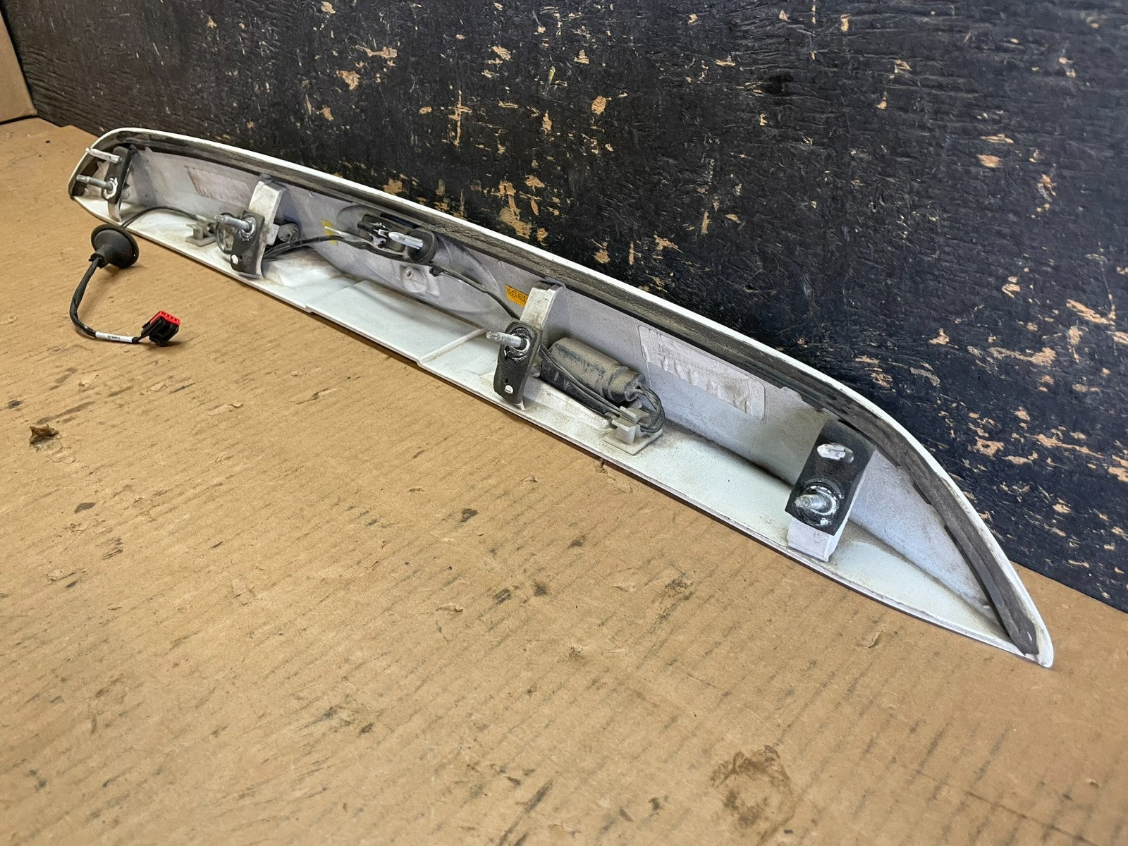 2013 to 2016 Ford Escape Rear Trunk Molding W/O Camera Oem aa5942 DG8
