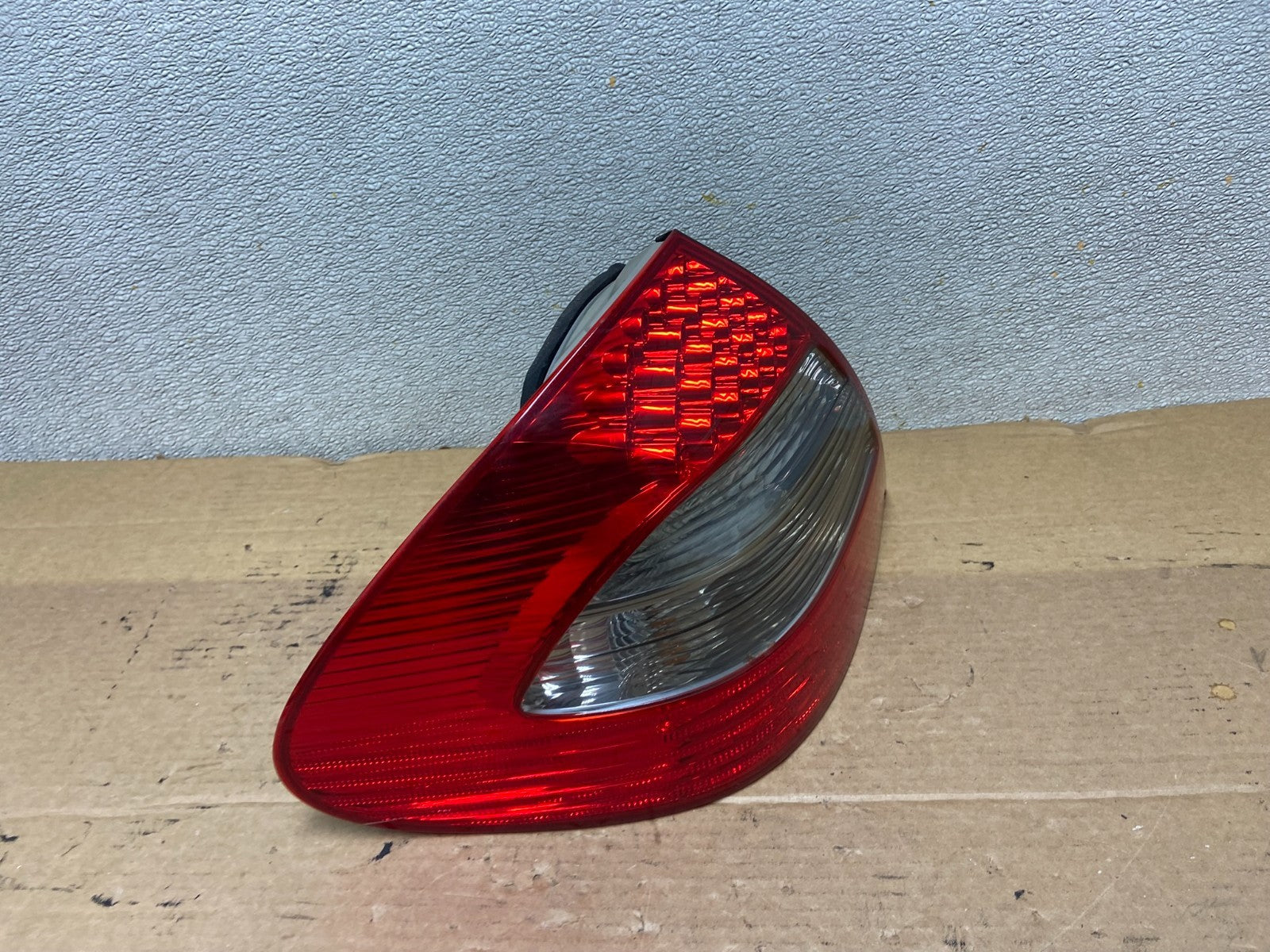 LED 2007 - 2009  Mercedes E E320 E500 Sedan Left Driver LH Tail Light AB5236 LK2