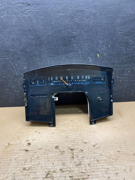 1988 Oldsmobile Cutlass Calais Speedometer Cluster Gauge S6185 DG0