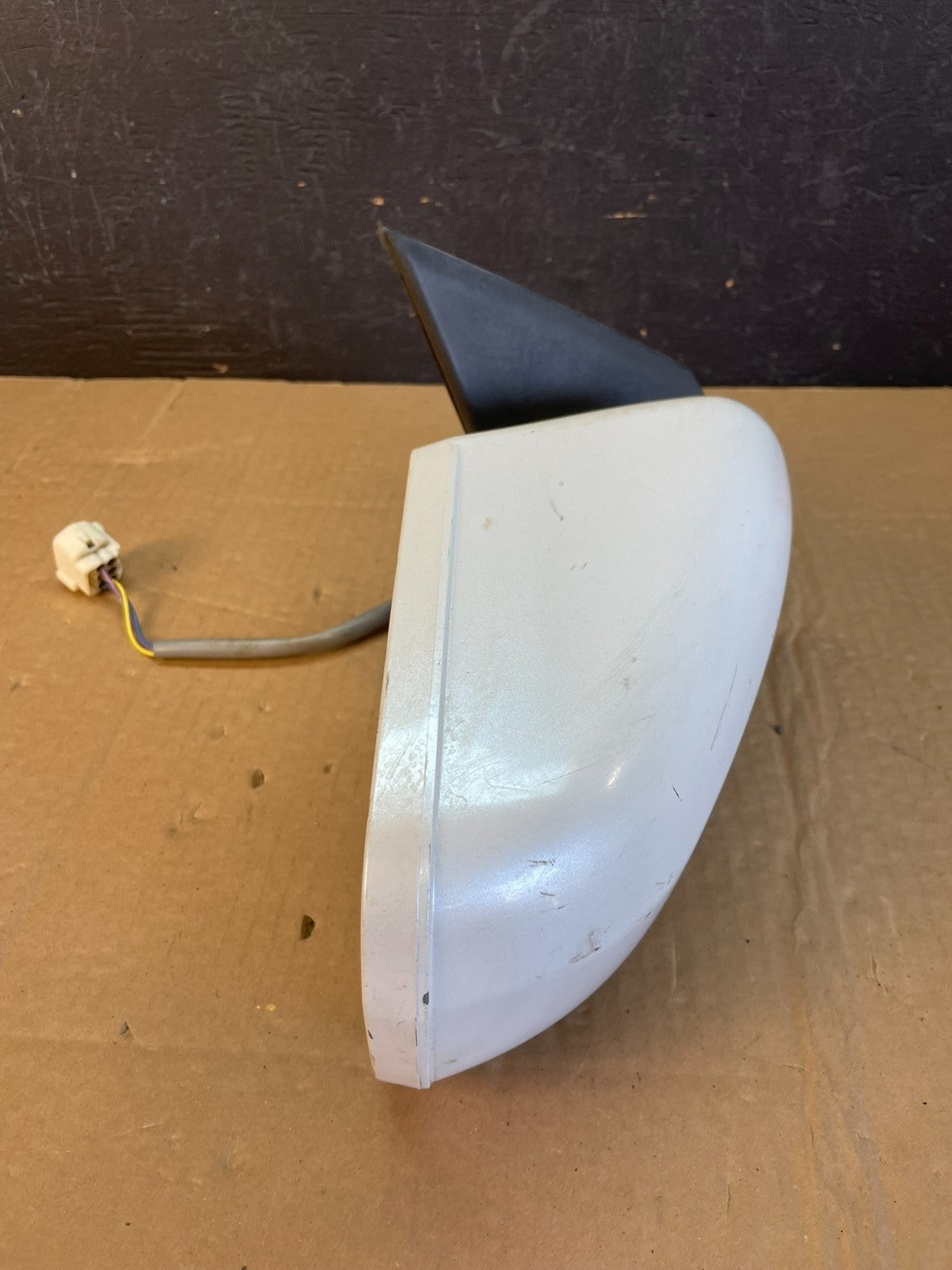 2004 to 2012 Mitsubishi Galant Right Passenger Side View Door Mirror AC977710