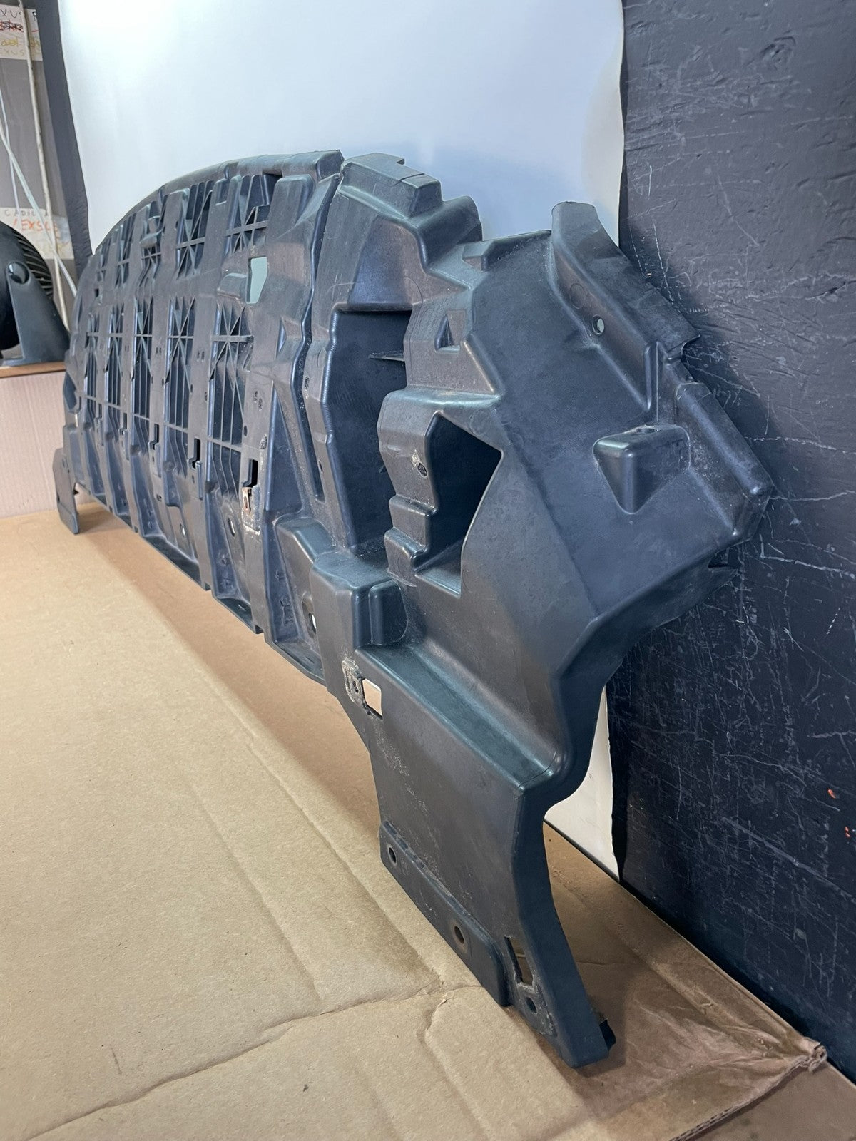 2017 to 2019 Ford Escape Front Bumper Lower Radiator Cover AG0790 DG1