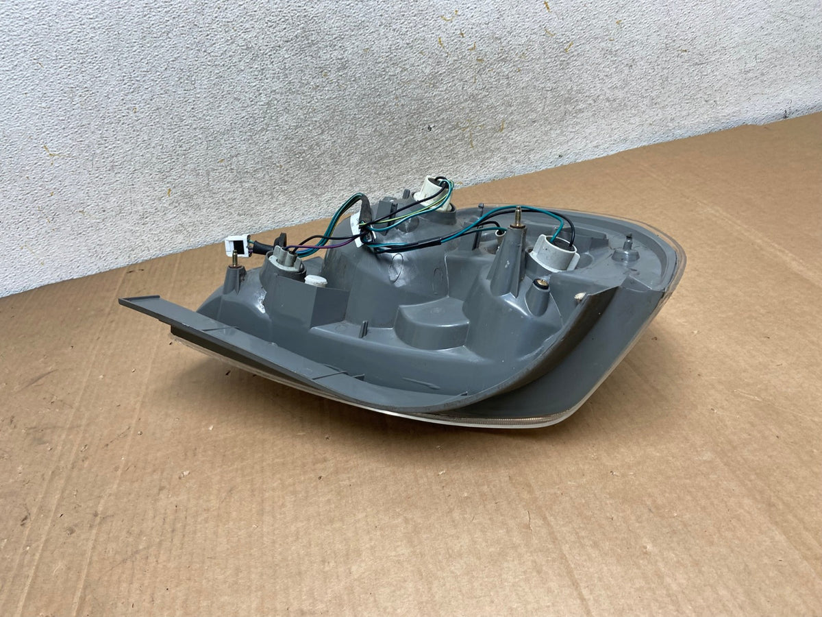 2005 to 2006 Nissan Altima Tail Light Right Passenger RH Side AI8405 LK4