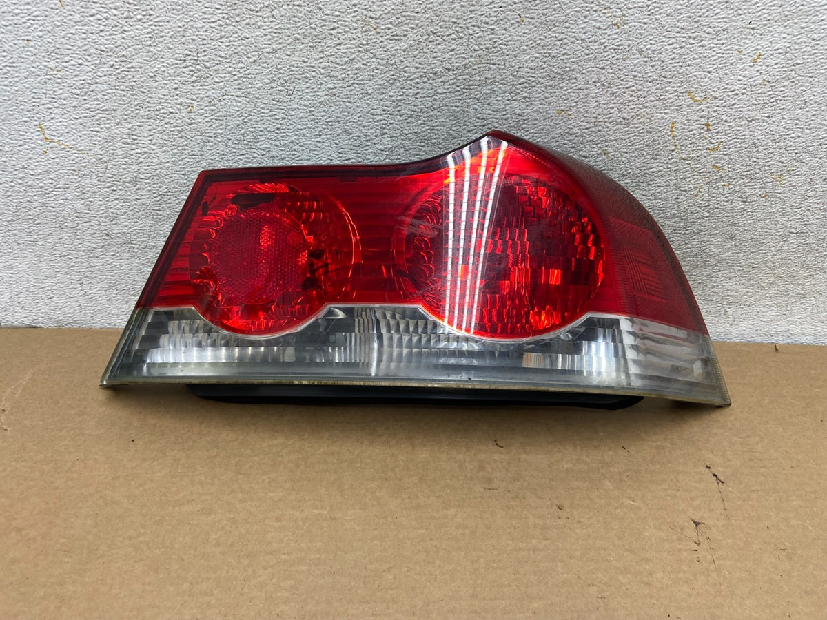 2006 to 2010 Volvo C70 Convertible Right Passenger Side Tail Light AH4421 DW0