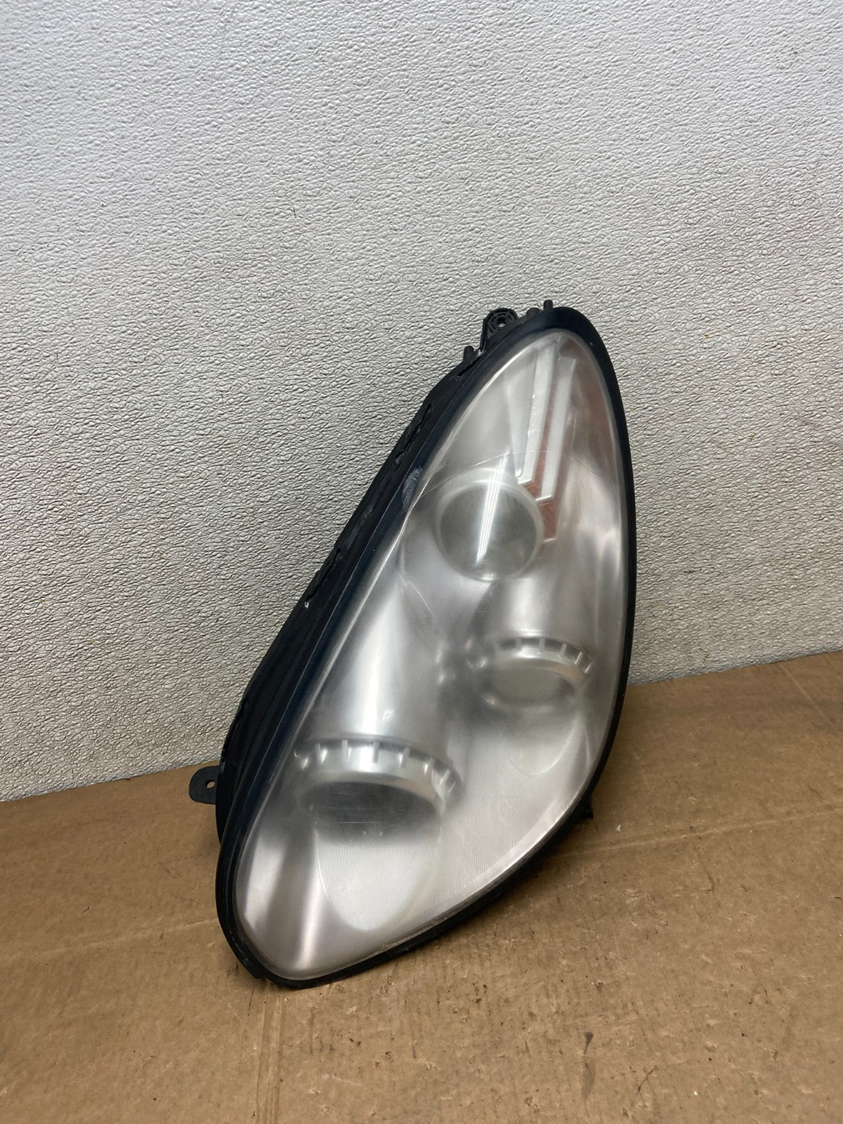 2006 - 2007  Subaru Tribeca B9 Left Driver LH Side Halogen Headlight OEM Y56500