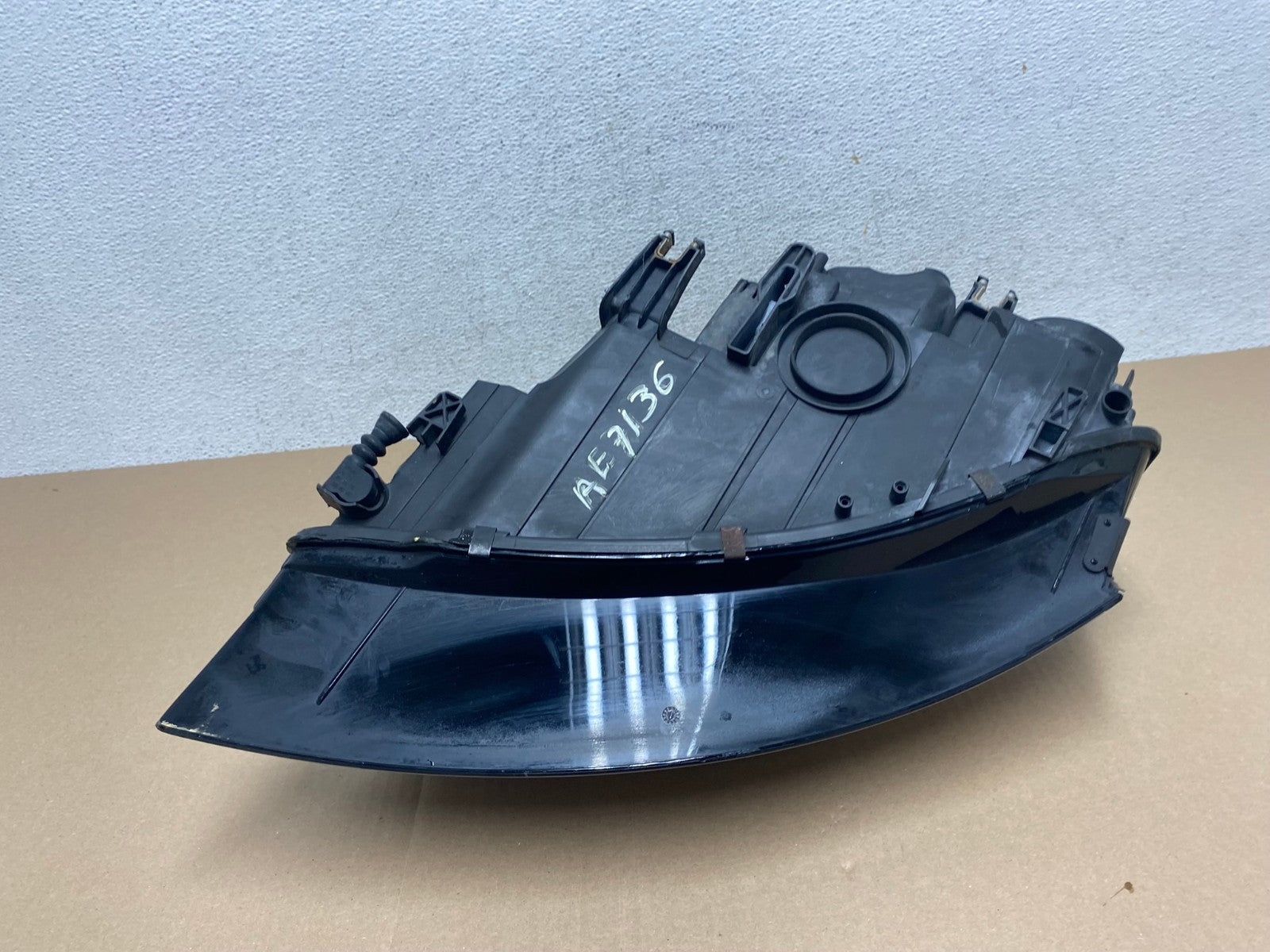 Halogen 2009 to 2012 Audi A4 Right Passenger RH Side Headlight AE7136 LK7