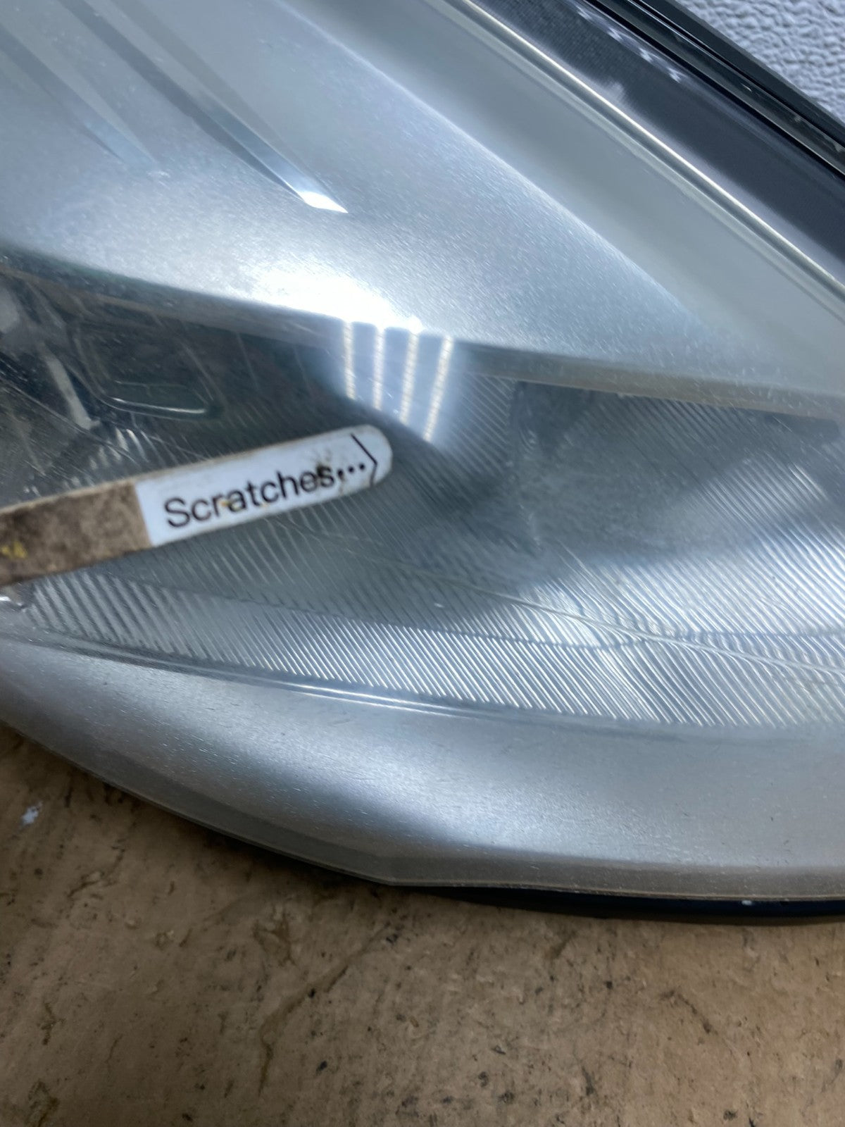 2013 - 2016 Ford Escape Headlight Right Passenger RH Side Halogen AD0547 DW3