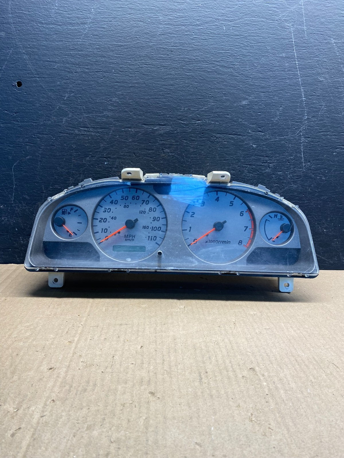 2001 to 2004 Nissan Xterra Cluster Speedometer AE7617 PS0