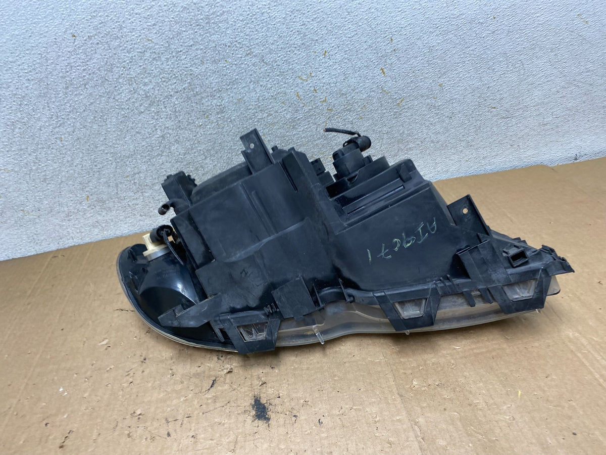 2002 to 2005 BMW 3 E46 Sedan Left Driver Halogen Headlight AI9071 DW9