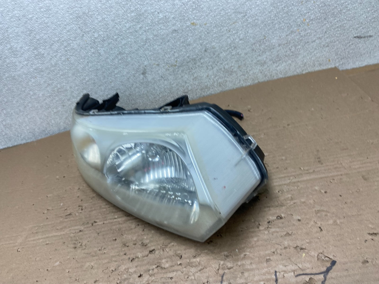 2003 to 2007 Saturn Ion Halogen Headlight Right Passenger RH Side AB1696 DW1