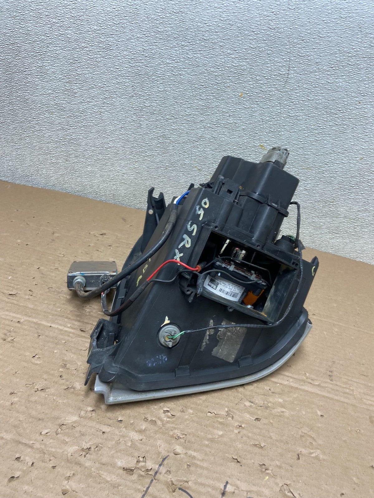 2004 to 2009 Cadillac SRX Right RH Side Xenon Headlight Oem AB1546 DG10