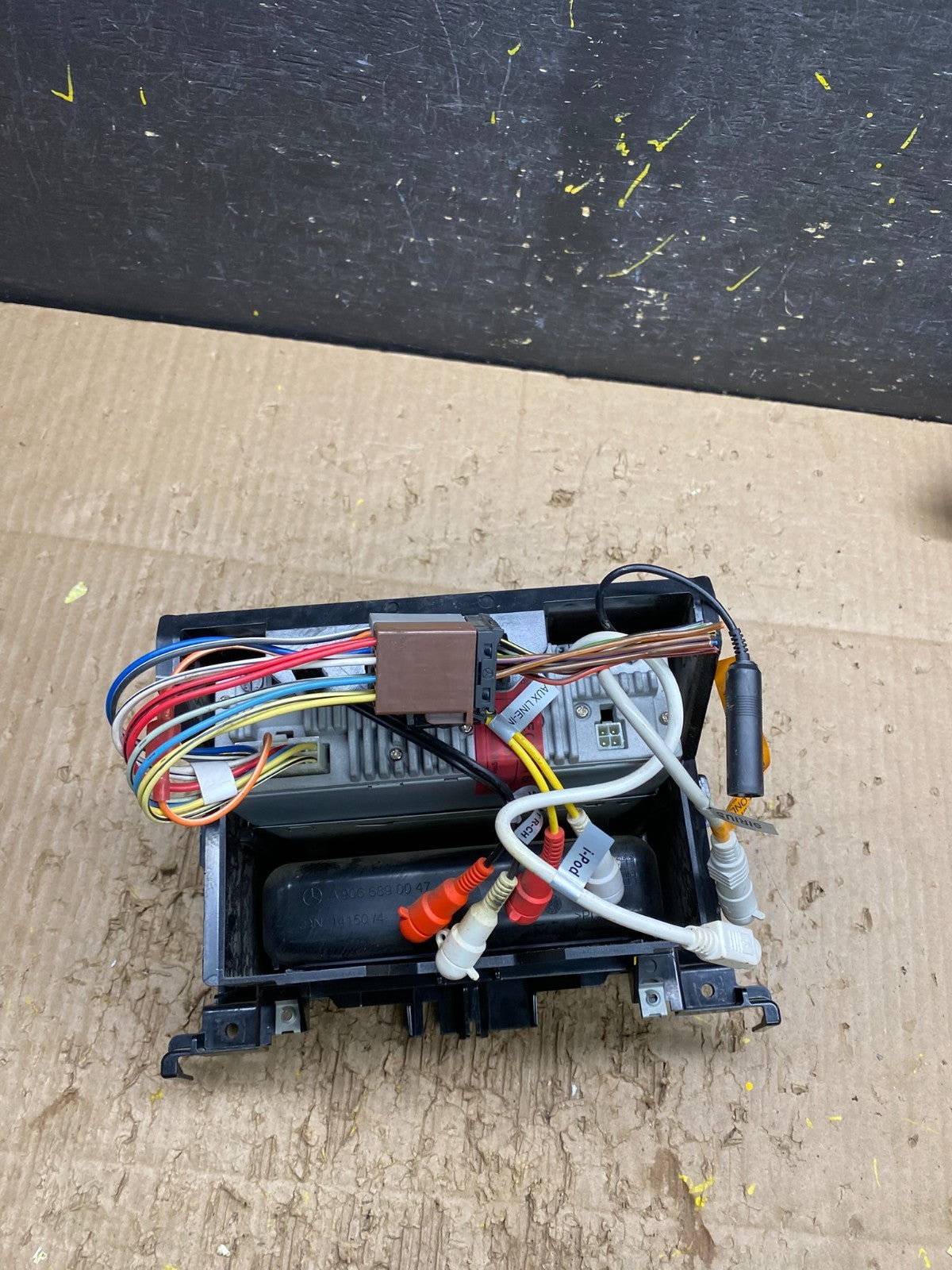2007-2013 Mercedes Dodge Sprinter Radio Receiver CD Player Module V9986 DG3